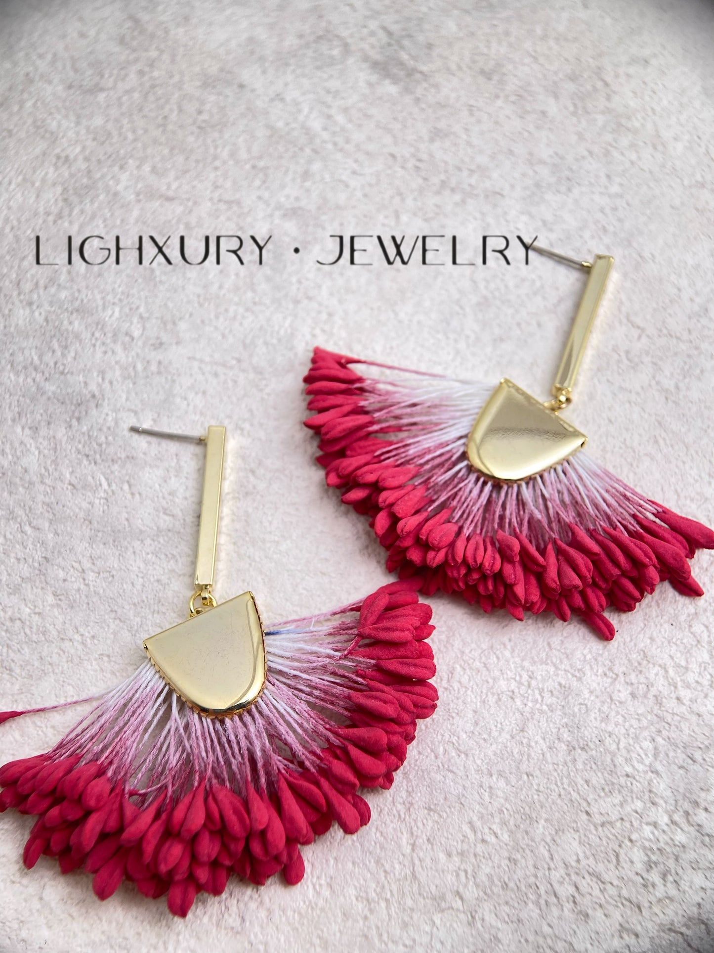 Lighxury Jewelry's Petal-Like Drop Earrings: A Floral Delight.