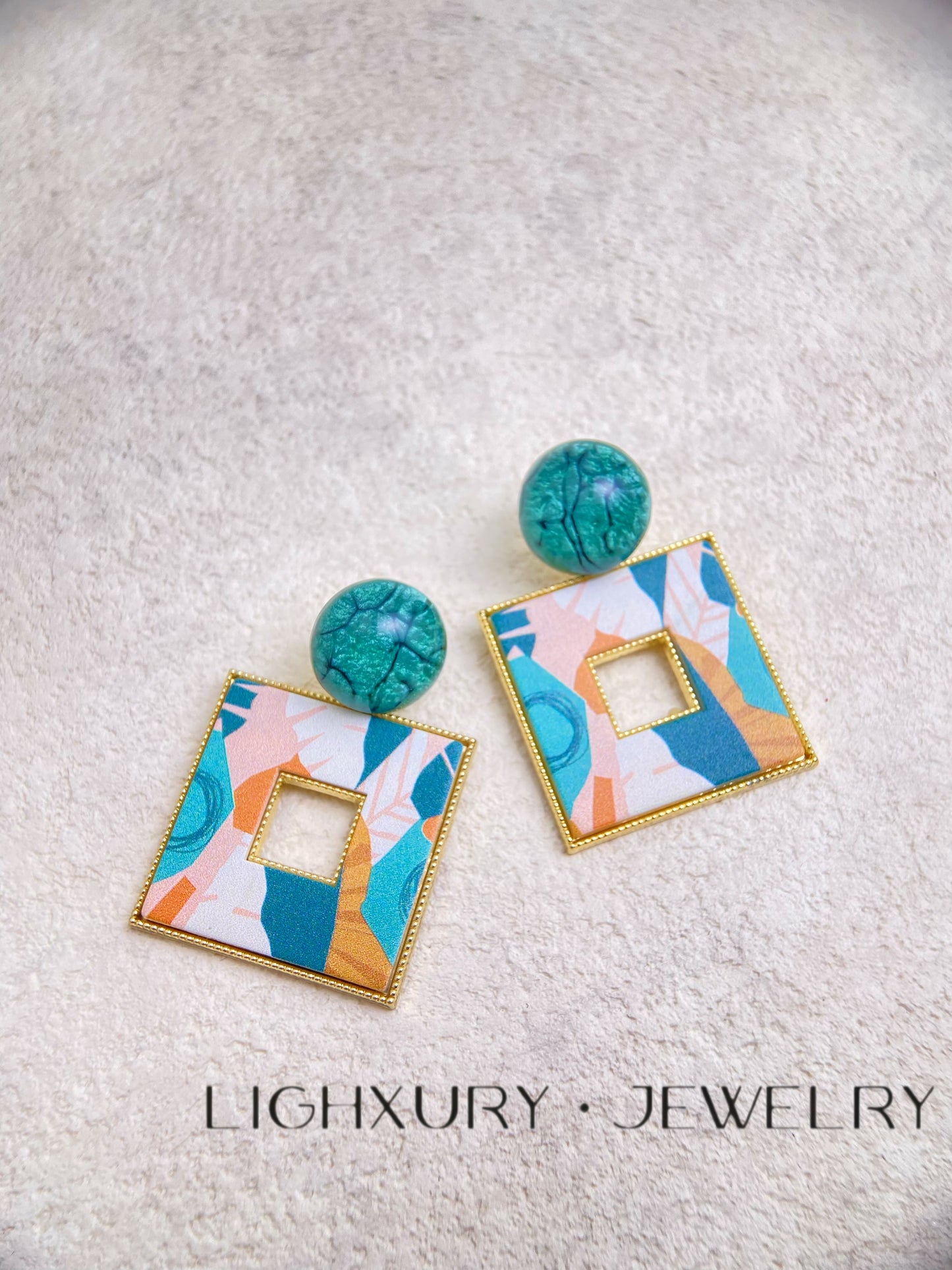 Art-Inspired Square Earrings: A Masterpiece of Aesthetic Design