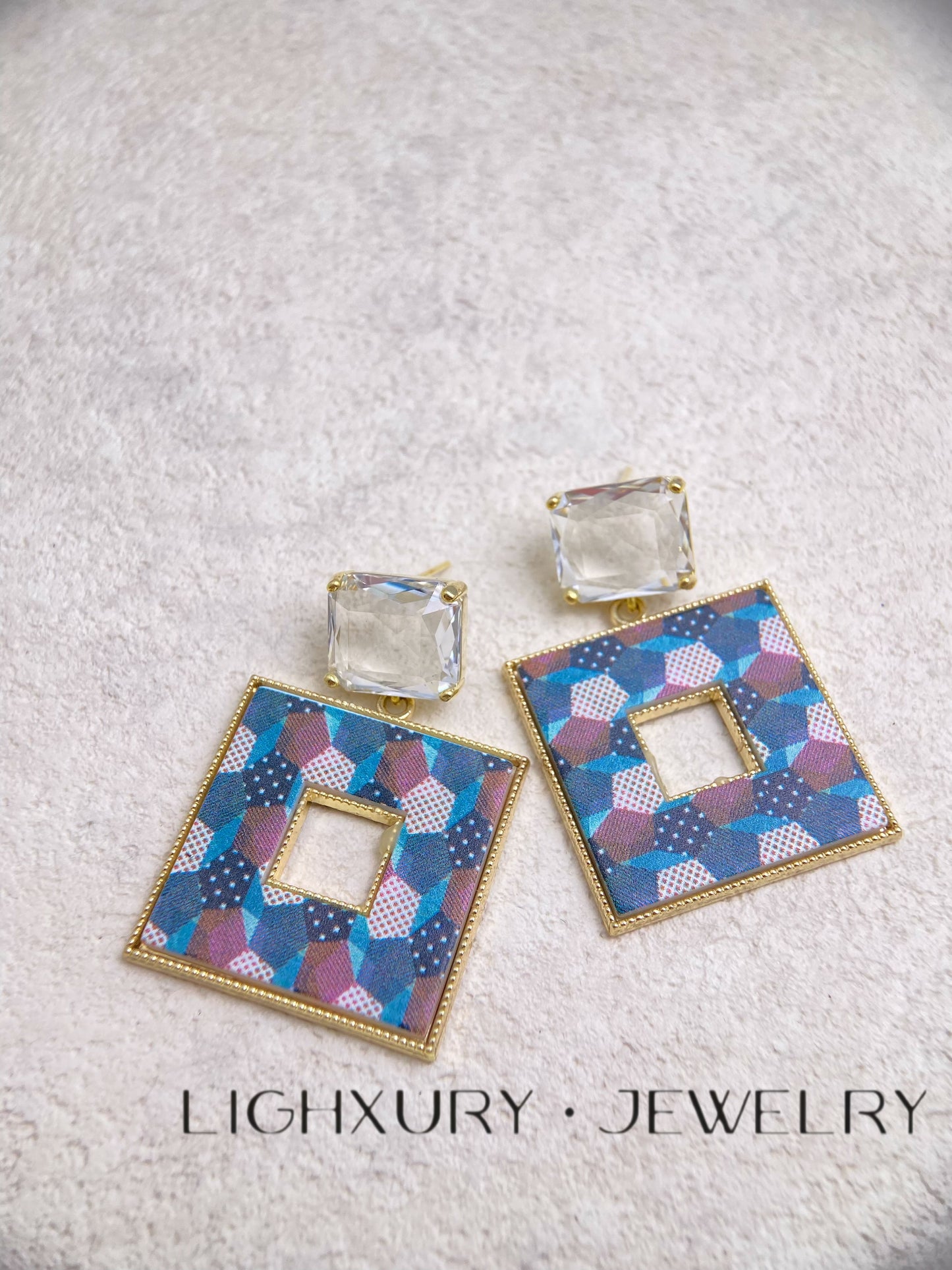 Art-Inspired Square Earrings: A Masterpiece of Aesthetic Design