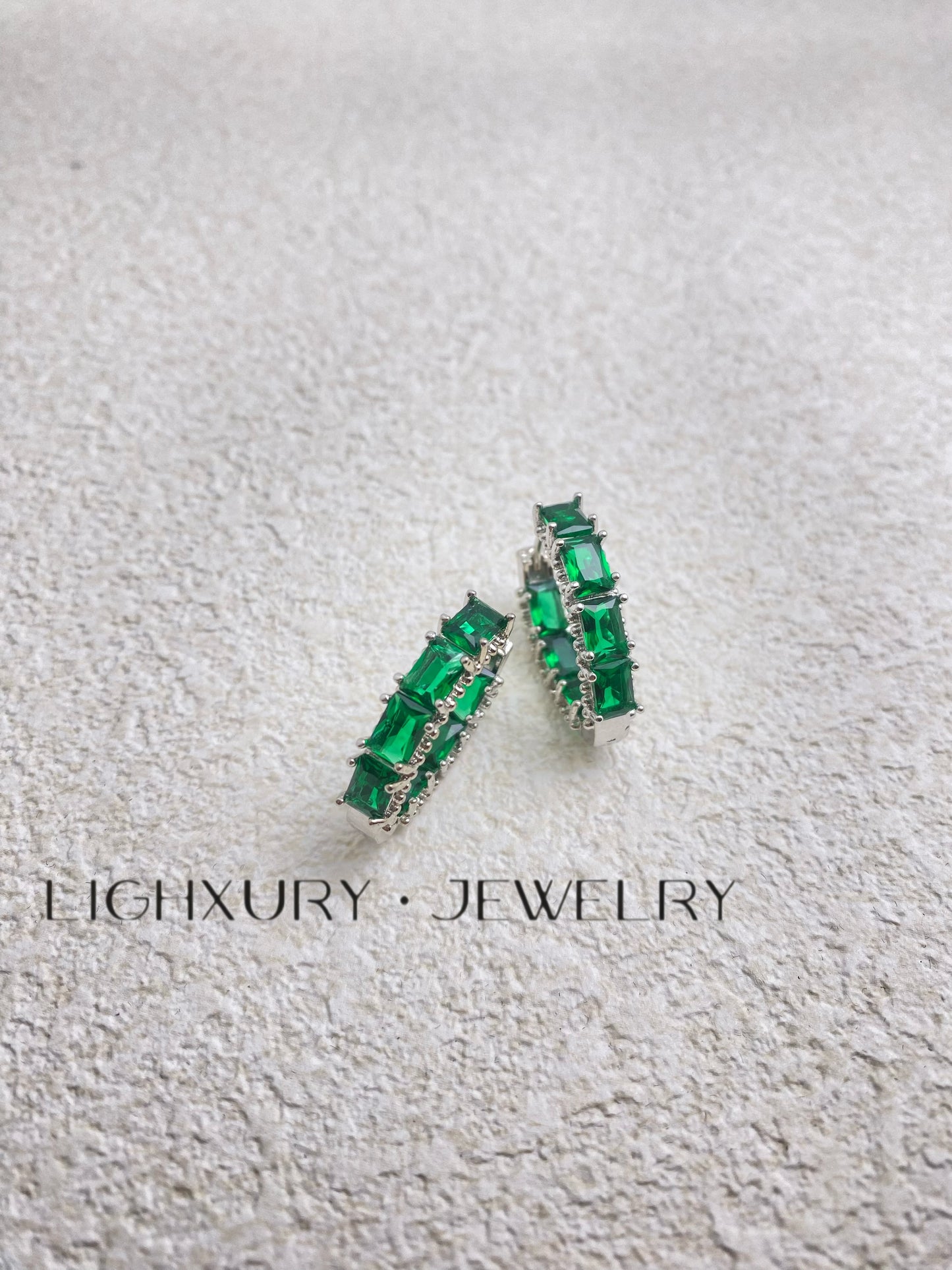 White Gold-Plated Hoop Earrings with Rectangular Emeralds: A Timeless Elegance